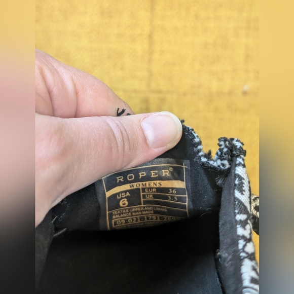 NWT Women's Roper Chillin' Aztec Driving Moc Chukkas - Picture 9 of 10